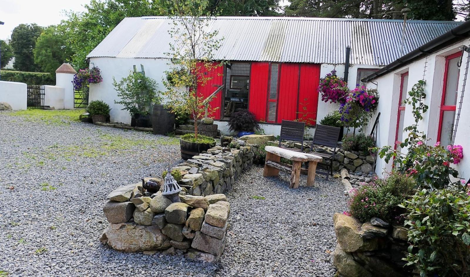 Stone Wall Cottage Castlewellan Exterior photo